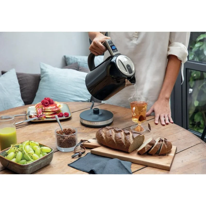 KitchenAid 5KEK1722EOB Onyx Black 1.7 Litre Kettle - Görsel 2